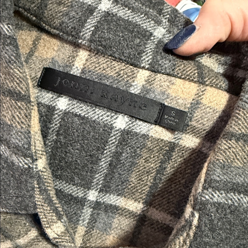 SOLD Jenni Kayne O’Keefe Plaid Wool Button Down Plaid Cream and Gray Shacket S - Picture 5 of 11